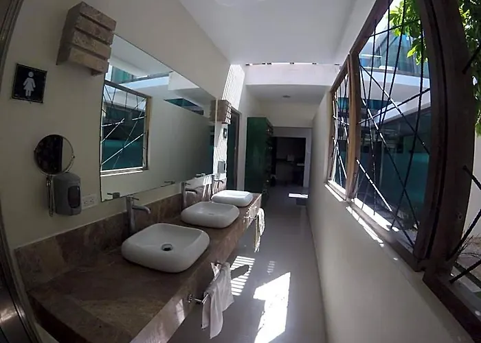 Sayab Hotel *